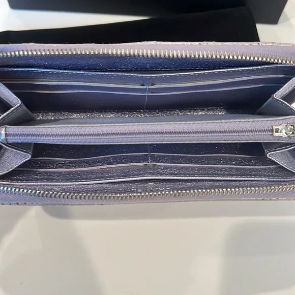 🔥RARE CHANEL IRIDESCENT SILVERY/PURPLE ZIP AROUND WALLET FULL INCLUSION 🔥 - Picture 6 of 16